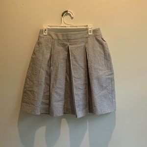 White and gray stripped pleated skirt size 0